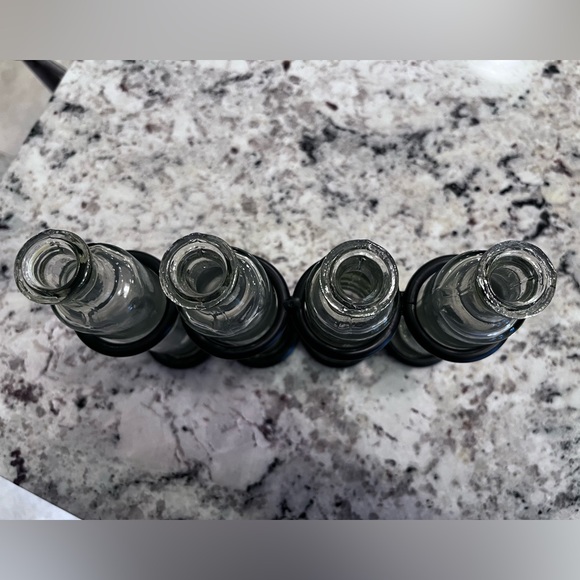 Vintage Propagation Planter
Station. Four Bottle Bud Vases with Metal Stand. - Picture 4 of 6